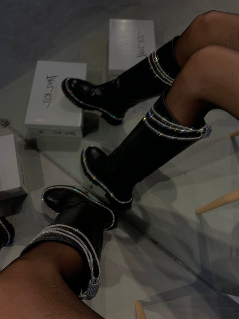 VICI KRİSTAL DETAYLI ÇİZME